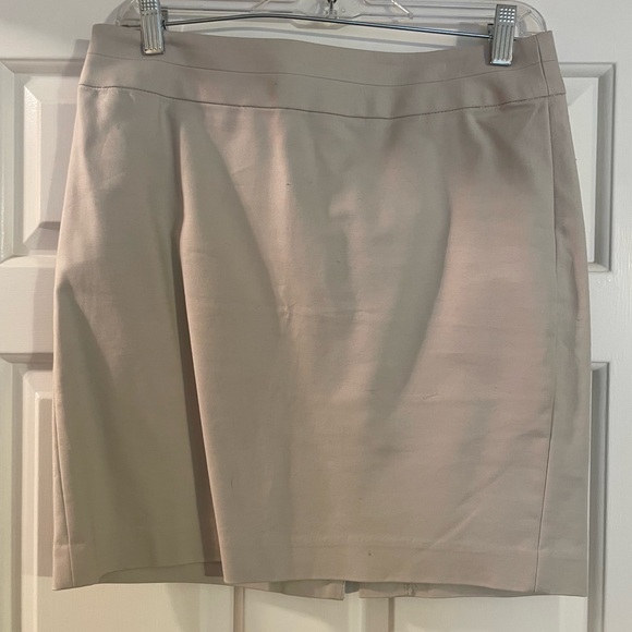 Banana Republic women’s suit size 4P; worn once - Picture 2 of 2